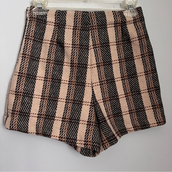 FASHION NOVA Vibe With Me Plaid Skort in Plaid Taupe Size S NWT - Picture 3 of 7